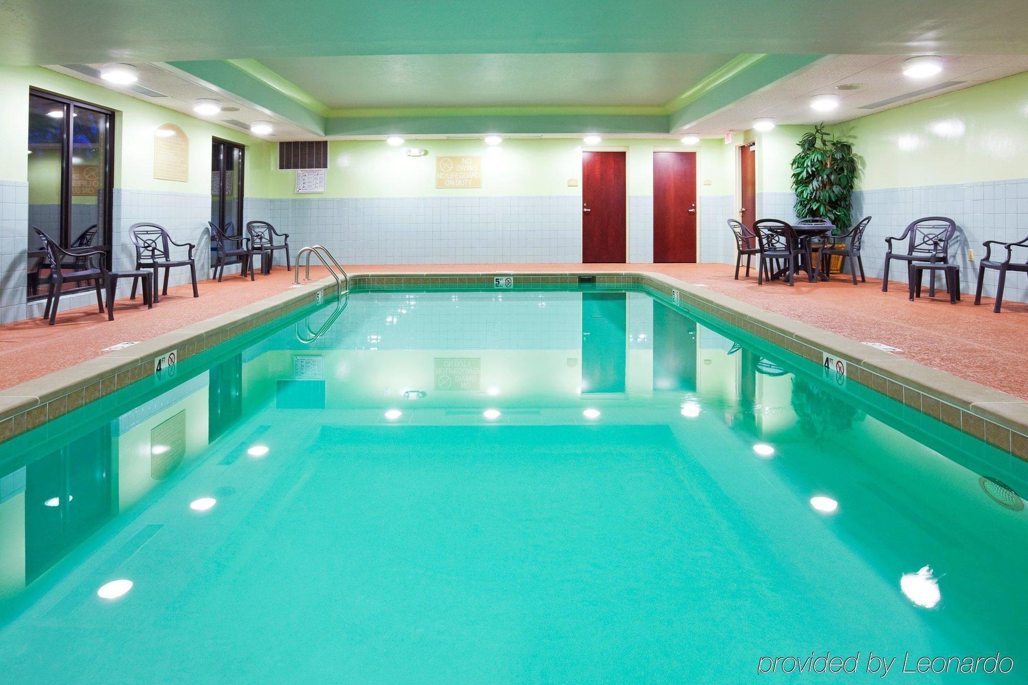 Holiday Inn Express & Suites Lebanon-Nashville Area By Ihg Facilități foto